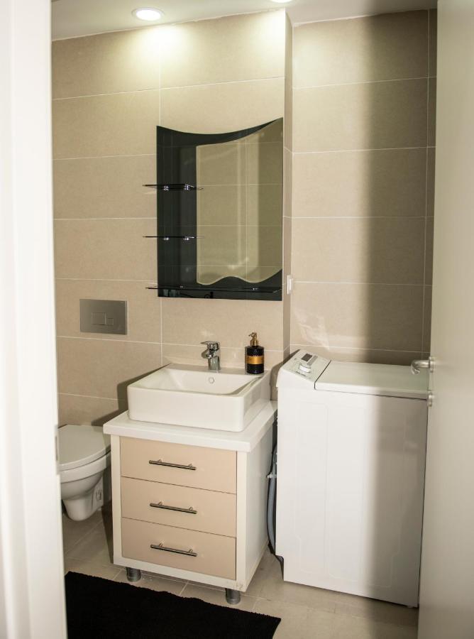 Raphael Apartment North Bucharest Cosmopolis Stefanestii de Jos Zewnętrze zdjęcie